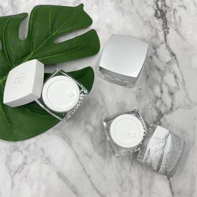 Black Plastic Cosmetic Jars Cream 15g 50g Straight - Angle Edge Customized Color